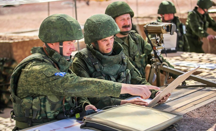 Полковник армии РФ: Россия готовится ввести войска на Украину