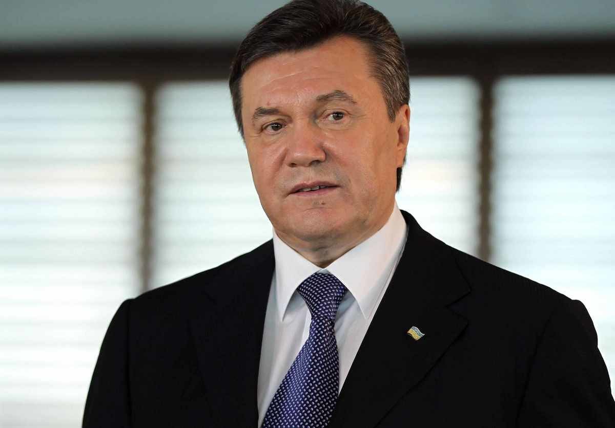 Янукович ушел на больничный