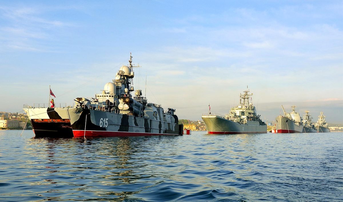 Черноморский флот: 300 километров до потенциального противника